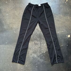 Nike Women’s Black Polyester Workout Pants Size Medium Activewear Style Used